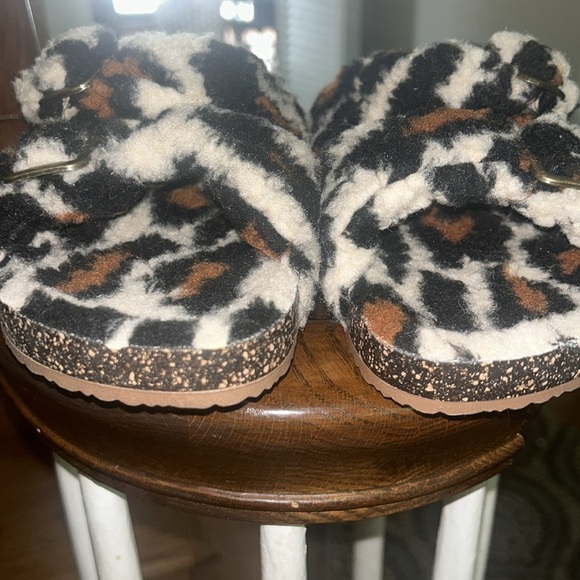 Fizzy slides in a size 9 in women new without tag - Picture 2 of 7